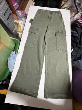 Olive Green Wide-Leg Cargo Pants